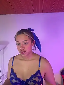 alexa bluee online show from November 28, 2025, 8:25 am