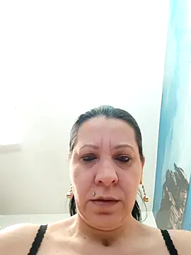 SugarDiamonds online show from April 6, 2026, 4:19 am