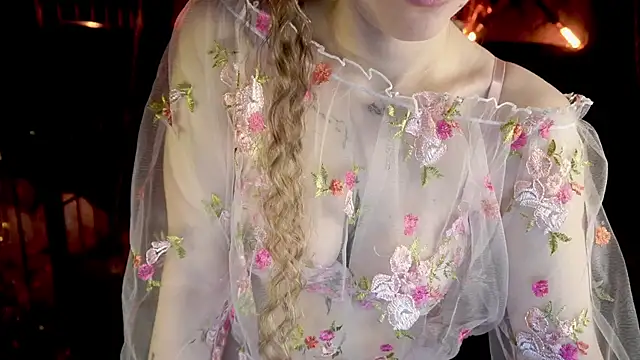 Snapshot of DanielaReign chatting on February 13, 2026, 6:46 am DanielaReign online show from February 13, 2026, 6:46 am