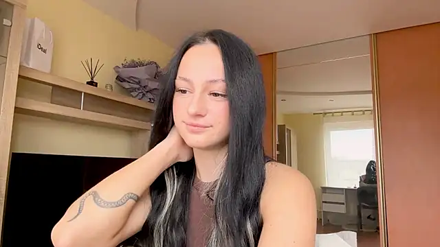 messystasy online show from November 3, 2025, 9:46 am