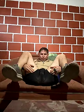 AlexanderBianchi2 online show from November 21, 2025, 7:35 pm