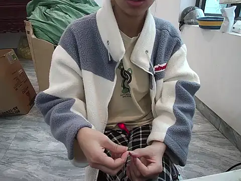 ---Lusi03--- online show from December 17, 2025, 12:48 am