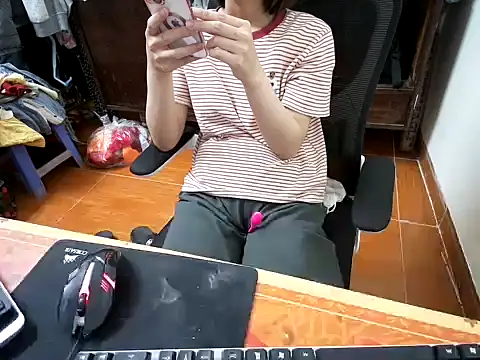 ---Lusi03--- online show from April 2, 2026, 2:41 am