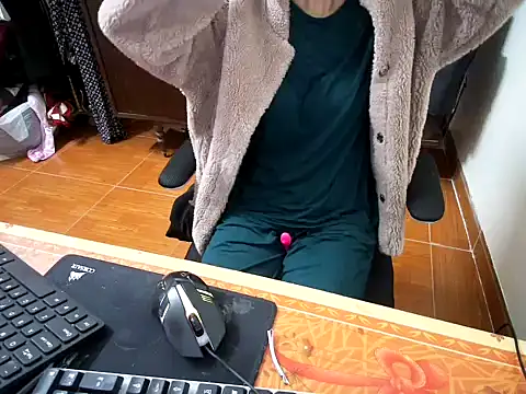 ---Lusi03--- online show from February 5, 2026, 9:54 pm