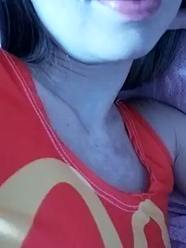 Melzinhasweet online show from November 25, 2025, 7:47 pm