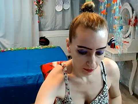 Snapshot of AnneDevrim chatting on April 7, 2026, 5:31 am AnneDevrim online show from April 7, 2026, 5:31 am