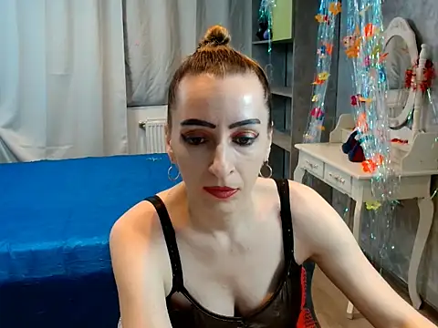 Snapshot of AnneDevrim chatting on March 27, 2026, 6:44 am AnneDevrim online show from March 27, 2026, 6:44 am