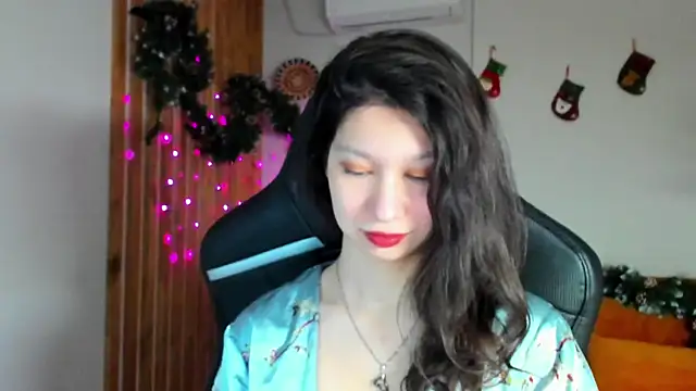 SaraDenars online show from December 22, 2025, 6:35 am