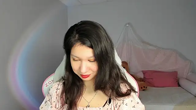 SaraDenars online show from January 8, 2026, 5:13 am