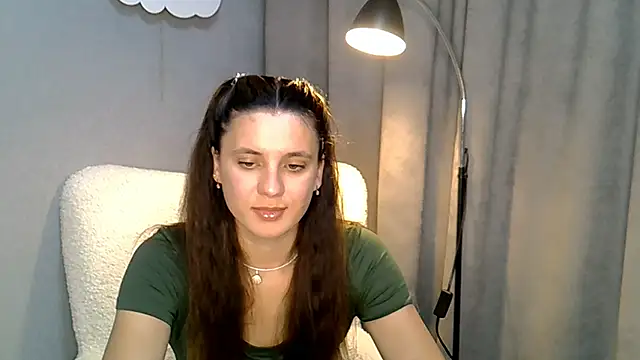 Snapshot of KiraHoney chatting on July 8, 2026, 7:36 pm KiraHoney online show from July 8, 2026, 7:36 pm