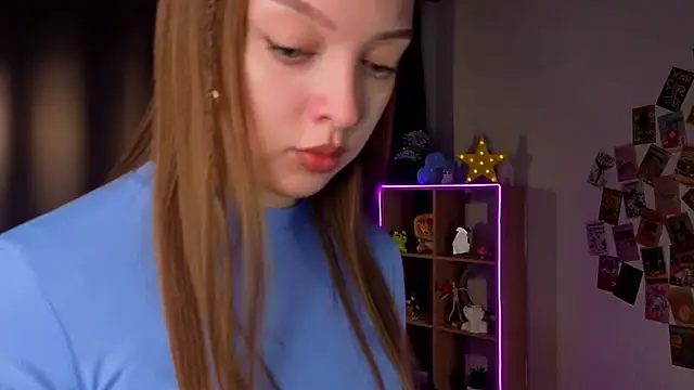 JanelKutz online show from November 13, 2025, 4:38 am