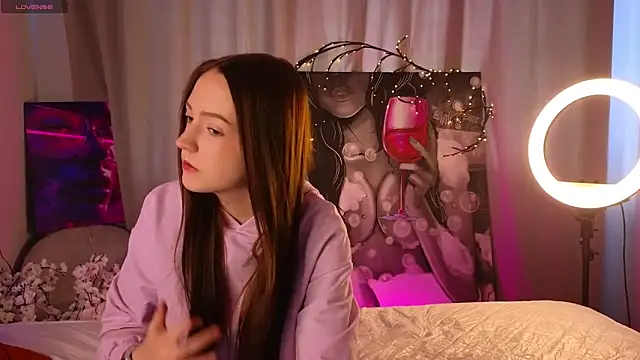 FrancesMason online show from February 22, 2026, 7:55 am