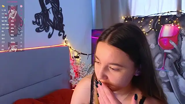 Snapshot of LauriePerez chatting on February 6, 2026, 8:10 am LauriePerez online show from February 6, 2026, 8:10 am