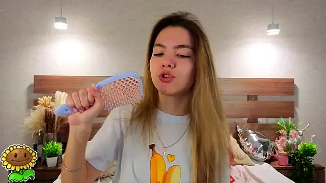 Snapshot of MargieDavidson chatting on February 16, 2026, 8:35 am MargieDavidson online show from February 16, 2026, 8:35 am