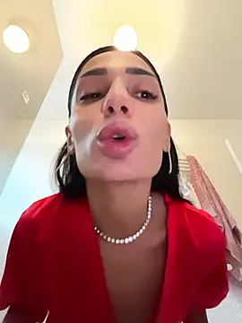 Snapshot of VickyM99 chatting on November 30, 2025, 10:38 am VickyM99 online show from November 30, 2025, 10:38 am