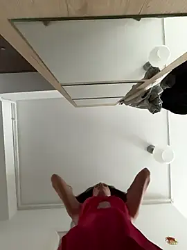 Snapshot of VickyM99 chatting on December 19, 2025, 8:06 am VickyM99 online show from December 19, 2025, 8:06 am