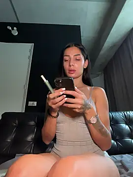 Snapshot of VickyM99 chatting on January 9, 2026, 11:50 am VickyM99 online show from January 9, 2026, 11:50 am