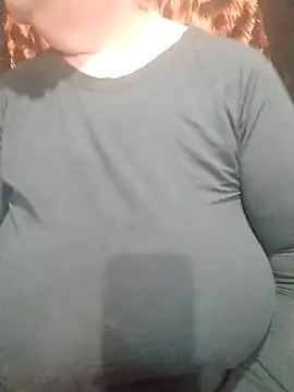 MyHoneyKira online show from November 10, 2025, 7:46 am