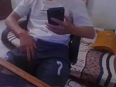 Snapshot of Nowwayyyy chatting on November 4, 2025, 12:09 pm Nowwayyyy online show from November 4, 2025, 12:09 pm