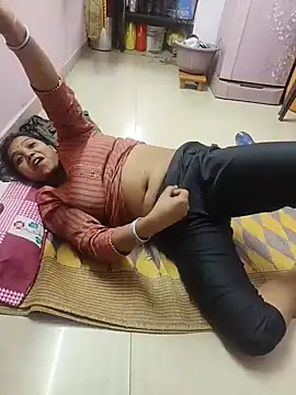 Snapshot of Lailamajnu1996 chatting on February 14, 2026, 12:49 pm Lailamajnu1996 online show from February 14, 2026, 12:49 pm