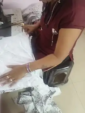 Snapshot of Lailamajnu1996 chatting on January 12, 2026, 5:36 am Lailamajnu1996 online show from January 12, 2026, 5:36 am