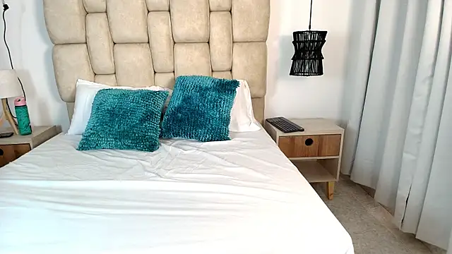 Snapshot of KimberlyFox_t chatting on November 5, 2025, 12:30 pm KimberlyFox t online show from November 5, 2025, 12:30 pm