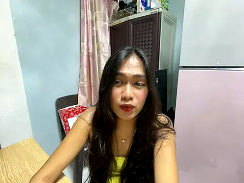 Snapshot of Philina_thi chatting on November 4, 2025, 12:20 pm Philina thi online show from November 4, 2025, 12:20 pm