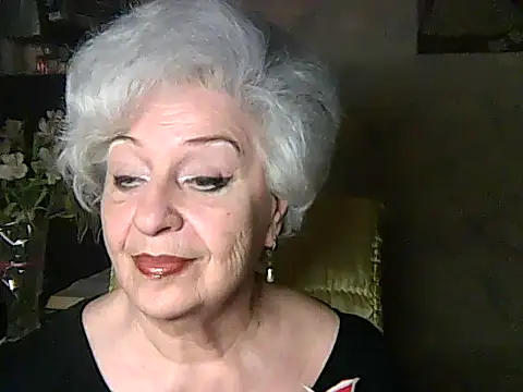 ValeriaKroww online show from May 19, 2026, 6:04 pm