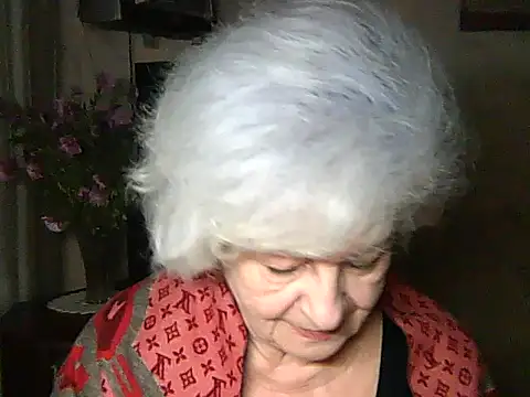 ValeriaKroww online show from November 13, 2025, 6:01 pm