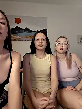 Snapshot of MelissaPinkiss chatting on January 13, 2026, 11:58 am MelissaPinkiss online show from January 13, 2026, 11:58 am