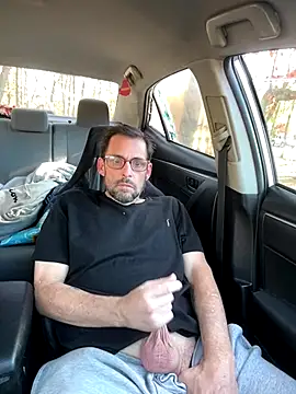 biggdaddyandqueenn online show from November 16, 2025, 2:33 pm