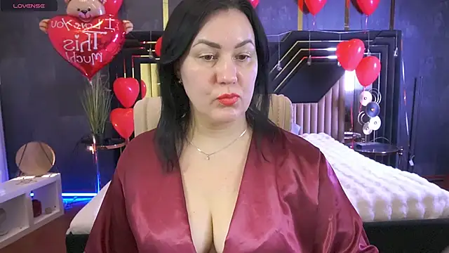 Snapshot of VelvetLuck chatting on February 18, 2026, 1:51 pm VelvetLuck online show from February 18, 2026, 1:51 pm