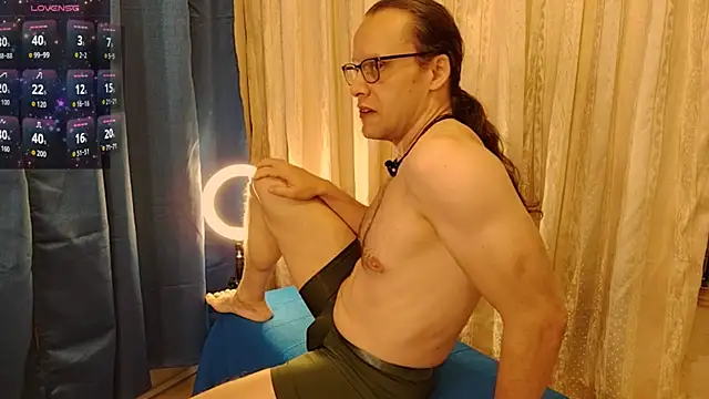 Snapshot of The_Masseur_Boy chatting on May 15, 2026, 10:35 am The Masseur Boy online show from May 15, 2026, 10:35 am