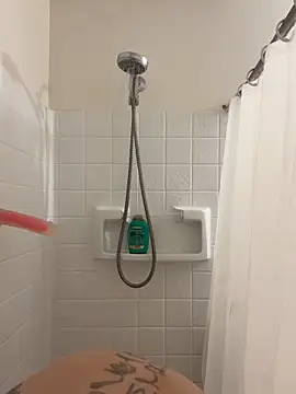 FreakyDreama online show from April 10, 2026, 1:07 pm