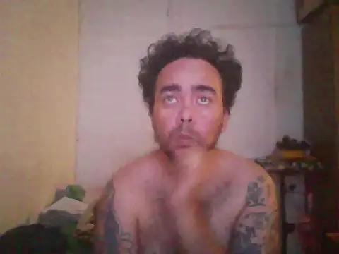 Snapshot of GuilleHotsexy chatting on November 4, 2025, 2:04 am GuilleHotsexy online show from November 4, 2025, 2:04 am