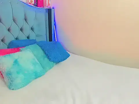 Snapshot of Aurora_sky9 chatting on January 16, 2026, 9:19 pm Aurora sky9 online show from January 16, 2026, 9:19 pm