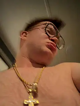 Snapshot of Mr-Red1997 chatting on November 5, 2025, 1:09 am Mr-Red1997 online show from November 5, 2025, 1:09 am