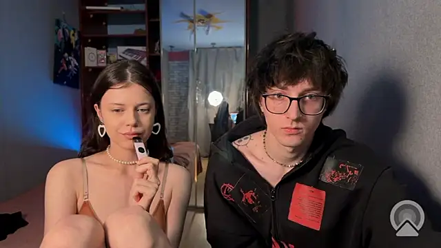 Snapshot of t_files_x chatting on February 6, 2026, 4:47 pm t files x online show from February 6, 2026, 4:47 pm