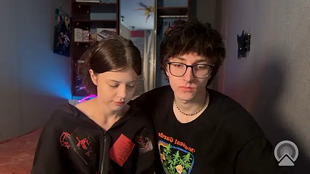 Snapshot of t_files_x chatting on February 4, 2026, 5:24 am t files x online show from February 4, 2026, 5:24 am