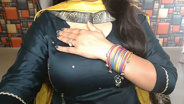 Yanshi55 online show from April 9, 2026, 6:19 am