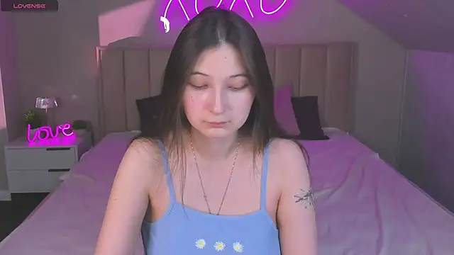 Ella Burns online show from April 27, 2026, 1:14 am