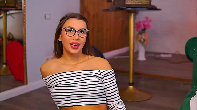 KarinaKokhana online show from November 13, 2025, 9:46 am