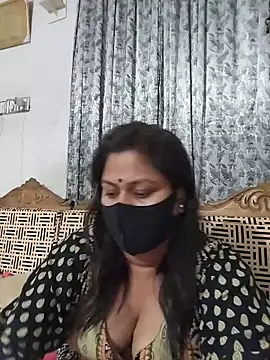 Snapshot of munni-506 chatting on May 13, 2026, 5:53 pm munni-506 online show from May 13, 2026, 5:53 pm