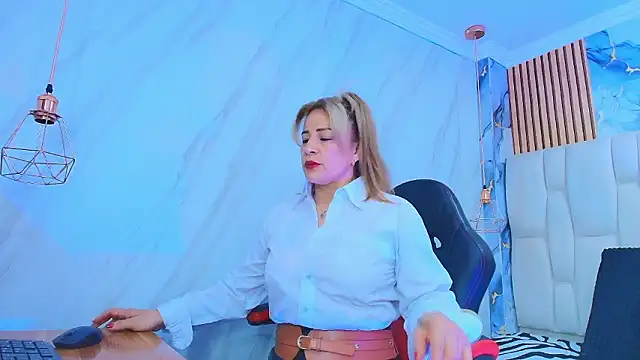 Snapshot of BeatrizSchmidt chatting on February 13, 2026, 11:32 am BeatrizSchmidt online show from February 13, 2026, 11:32 am