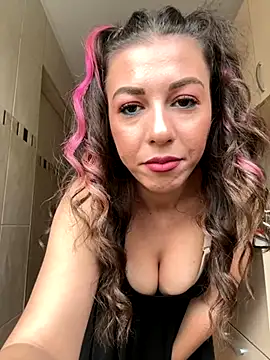 EdaQueen online show from November 16, 2025, 9:25 am