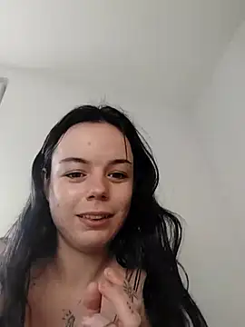 Snapshot of Leacouturierrr chatting on November 5, 2025, 1:47 pm Leacouturierrr online show from November 5, 2025, 1:47 pm