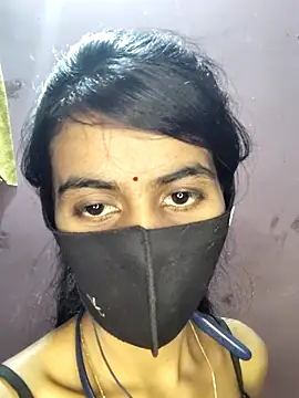 Snapshot of Thaper_Meera2 chatting on May 10, 2026, 2:48 am Thaper Meera2 online show from May 10, 2026, 2:48 am