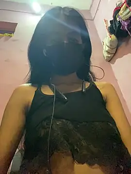 Snapshot of Thaper_Meera2 chatting on May 31, 2026, 7:47 pm Thaper Meera2 online show from May 31, 2026, 7:47 pm