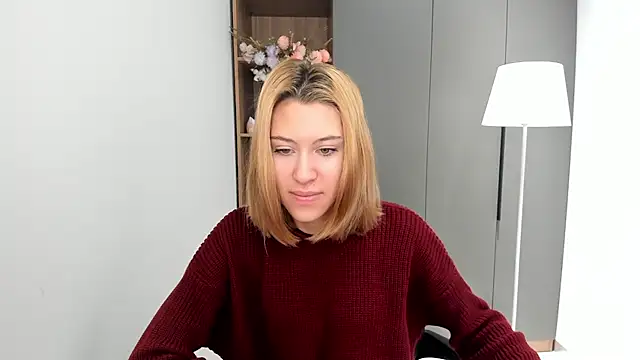 MariePelyo online show from November 5, 2025, 5:54 am