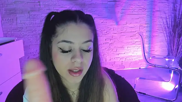 BellaNoir  online show from February 6, 2026, 7:15 am